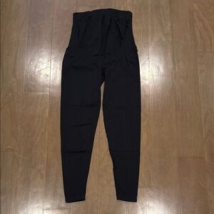high waisted L maternity leggings
